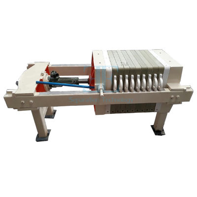 Einfache Wartung Schlammentwässerungsmaschine PLC-Steuerungsmethode 10 Minuten / Tage Wartungsfrequenz 0,8-8% Futterkonzentration